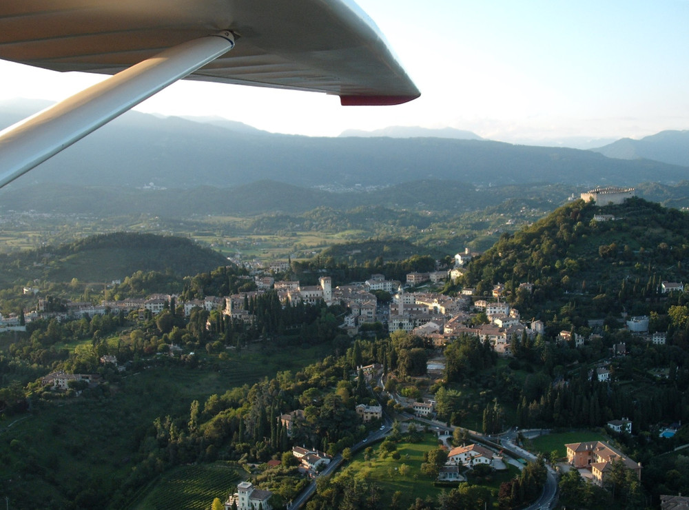 <p>Asolo e la rocca (TV)</p>